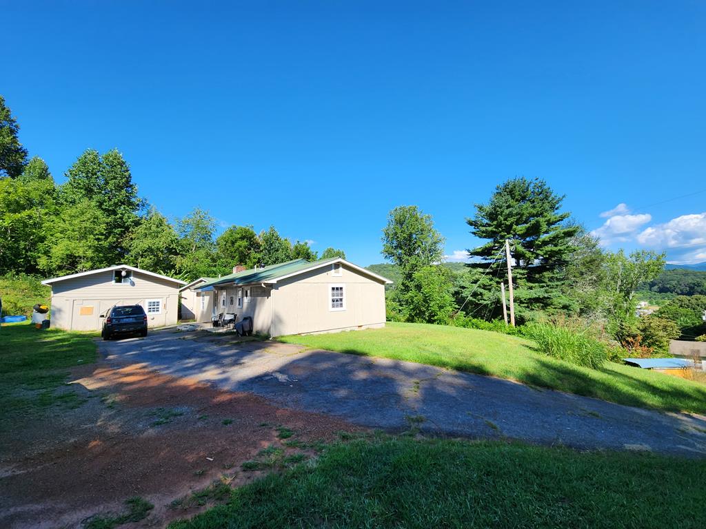 104 Hurst Rd