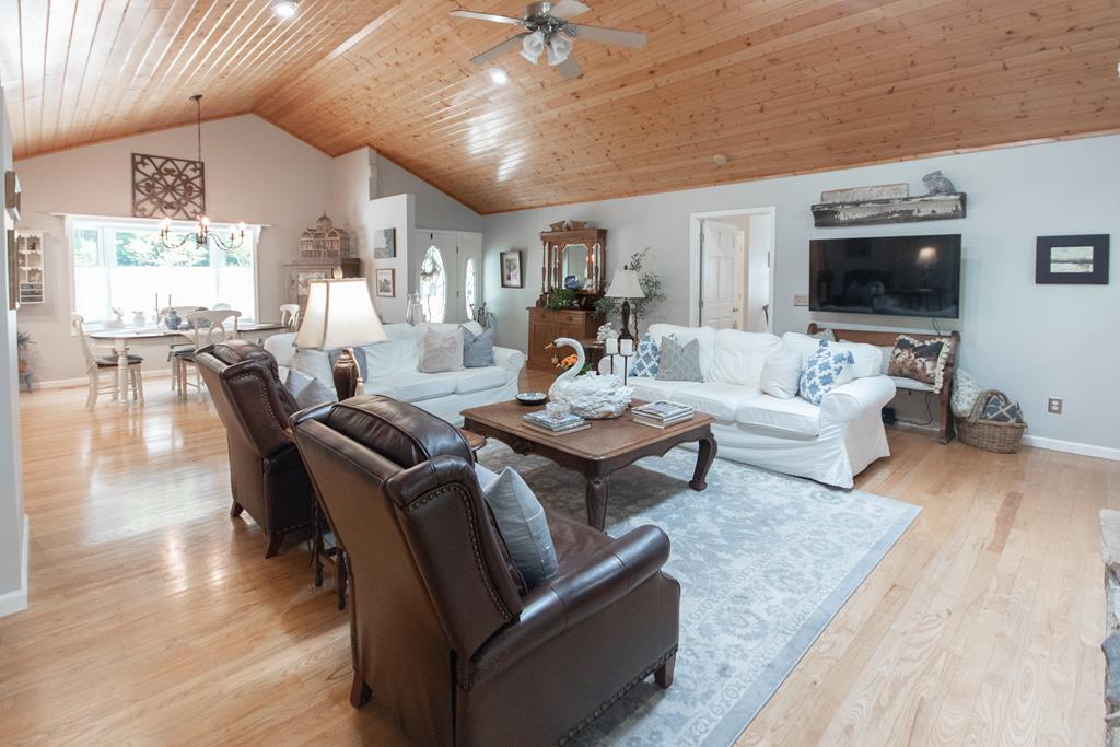 2311 Jack Cabe Rd