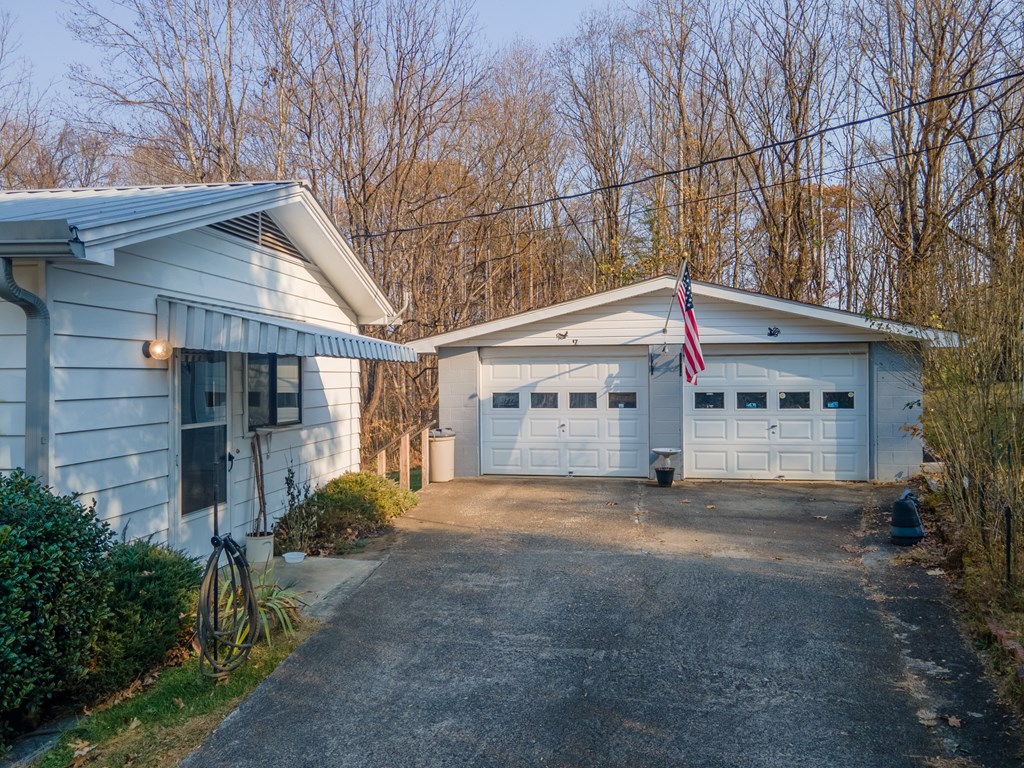 17 North Womack