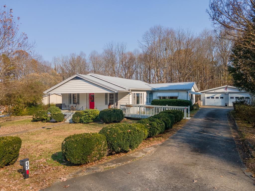 17 North Womack