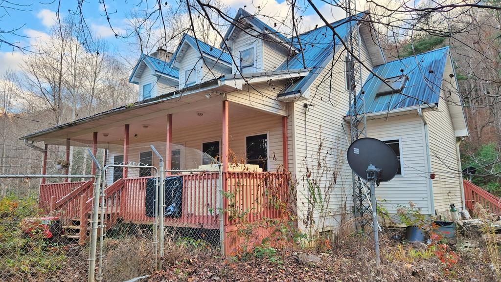 6950 Upper Burningtown Rd