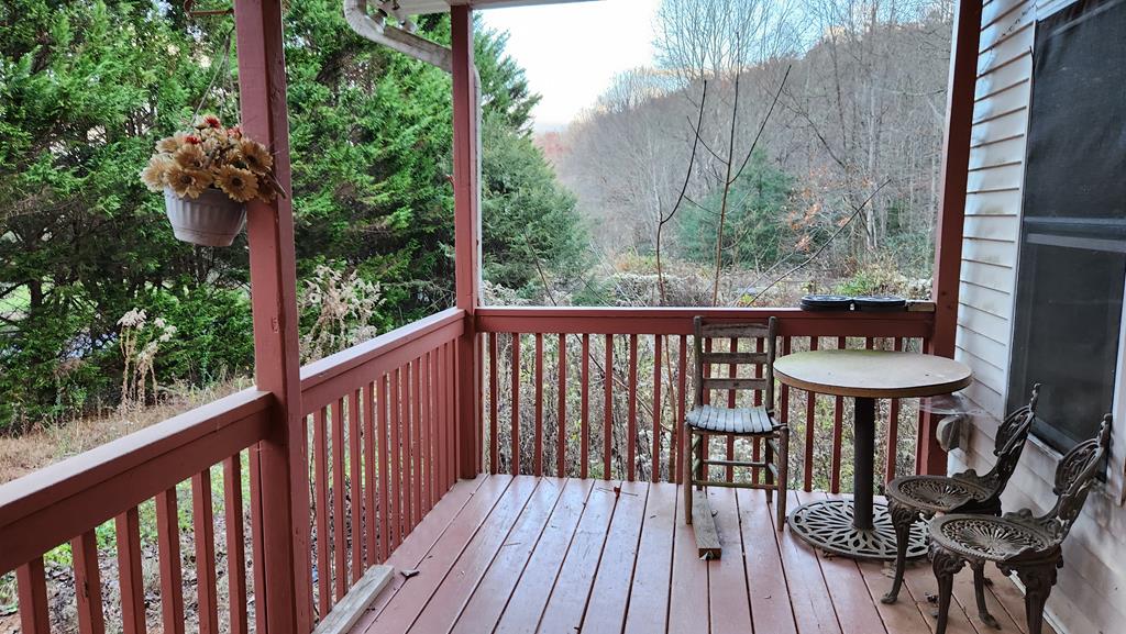 6950 Upper Burningtown Rd