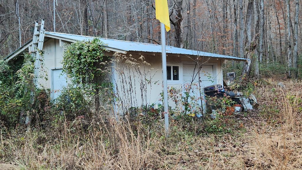 6950 Upper Burningtown Rd