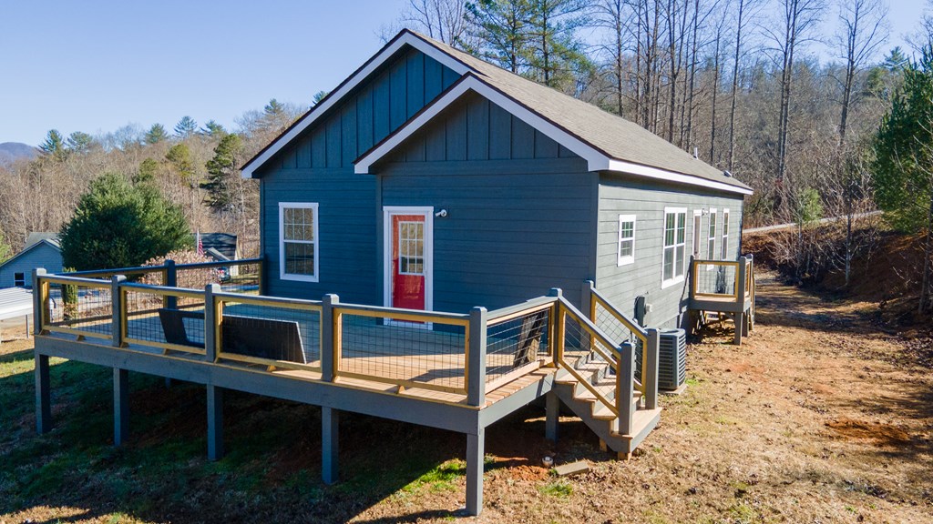 135 Dolly Cowart Ln