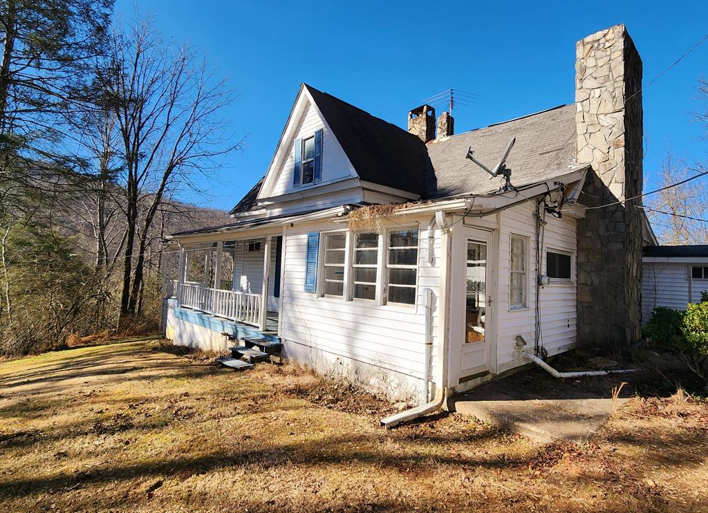 11 Dobson Mountain Road