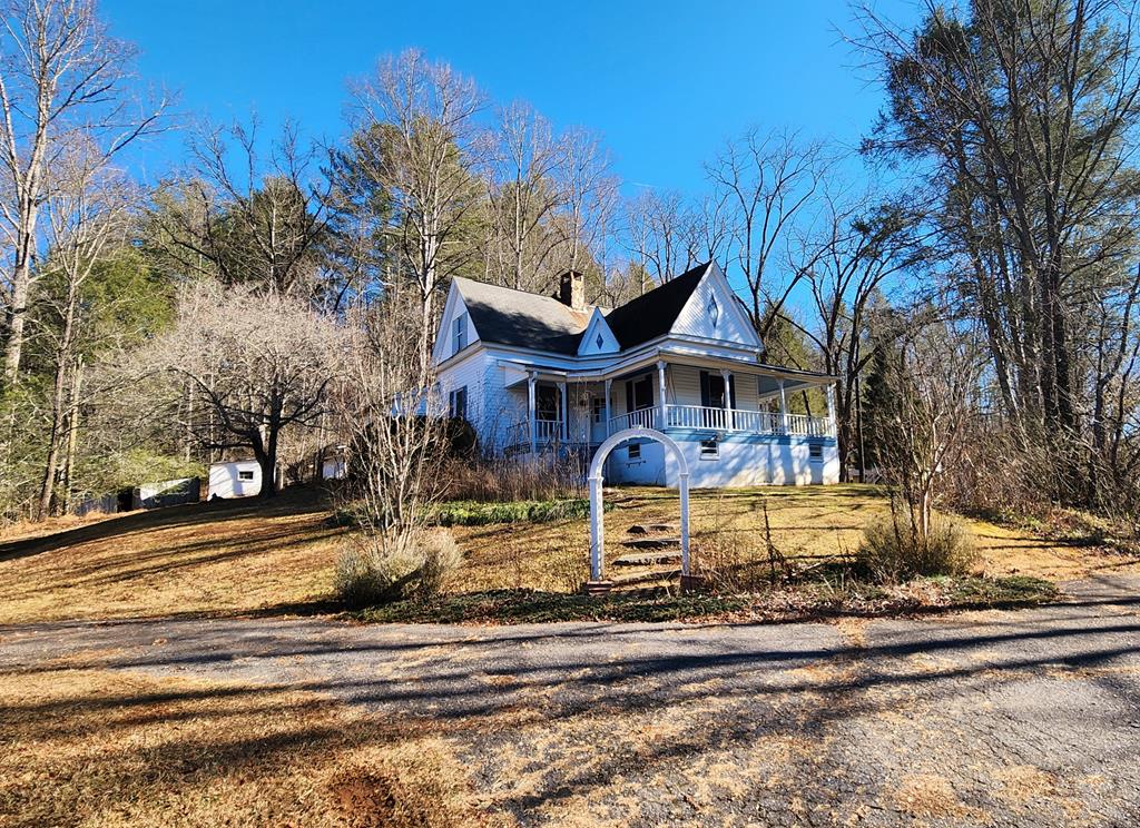 11 Dobson Mountain Road