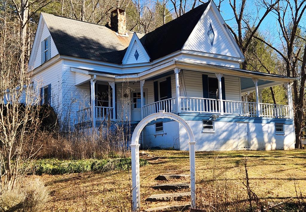11 Dobson Mountain Road