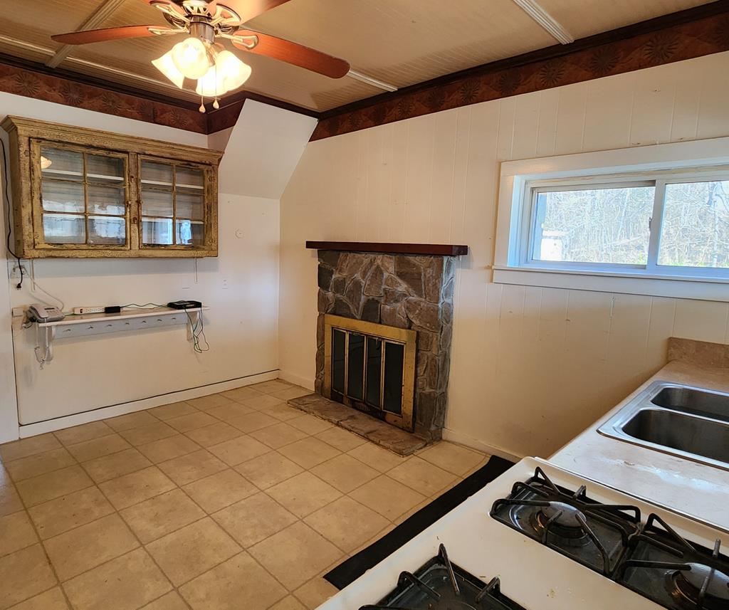 11 Dobson Mountain Road