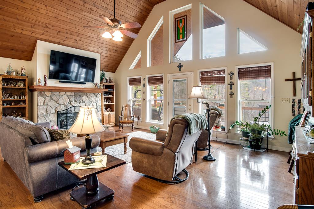 50 Corundum Hill Rd