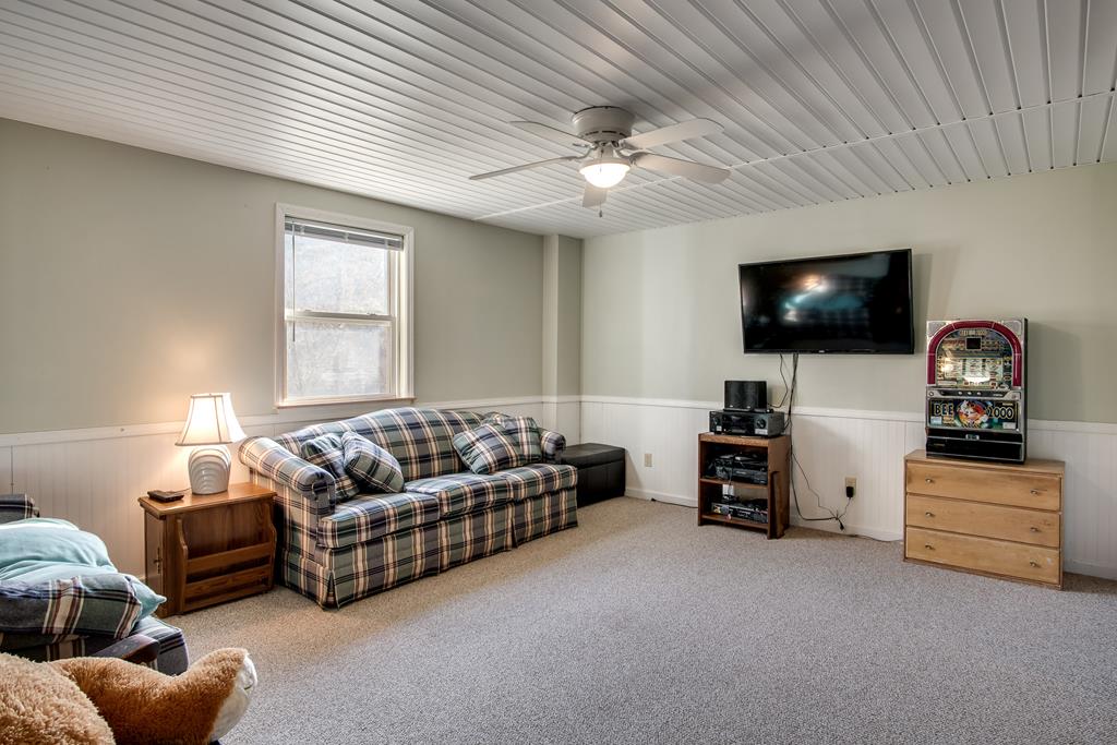 50 Corundum Hill Rd