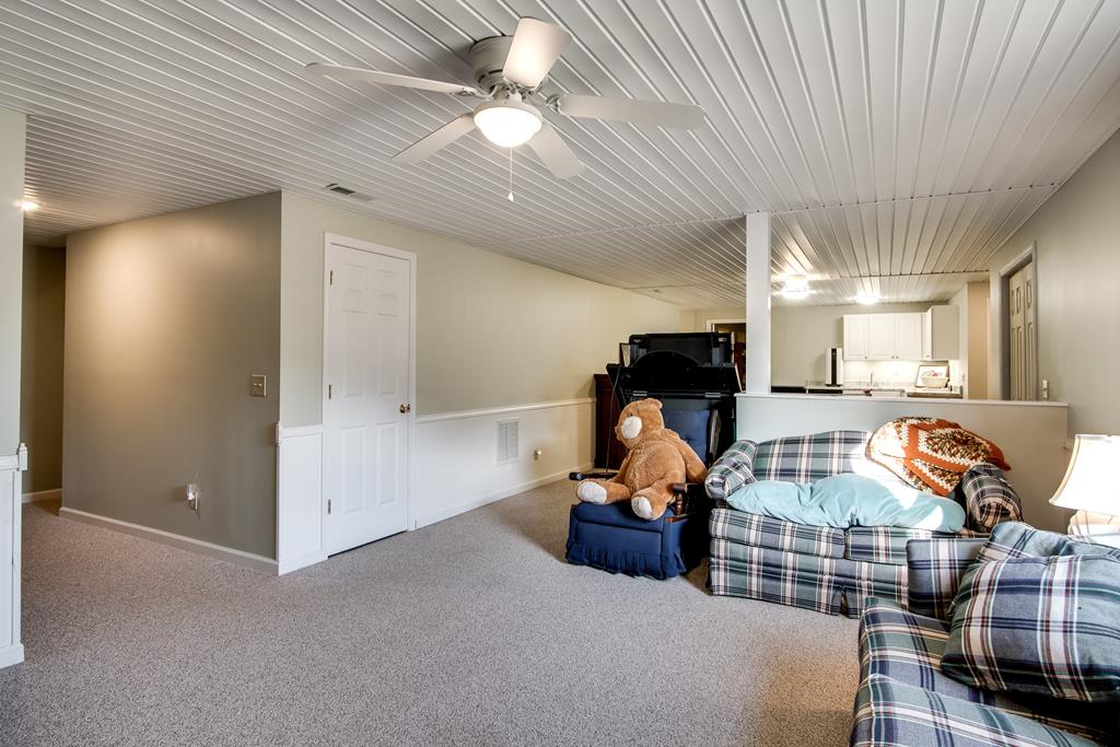 50 Corundum Hill Rd