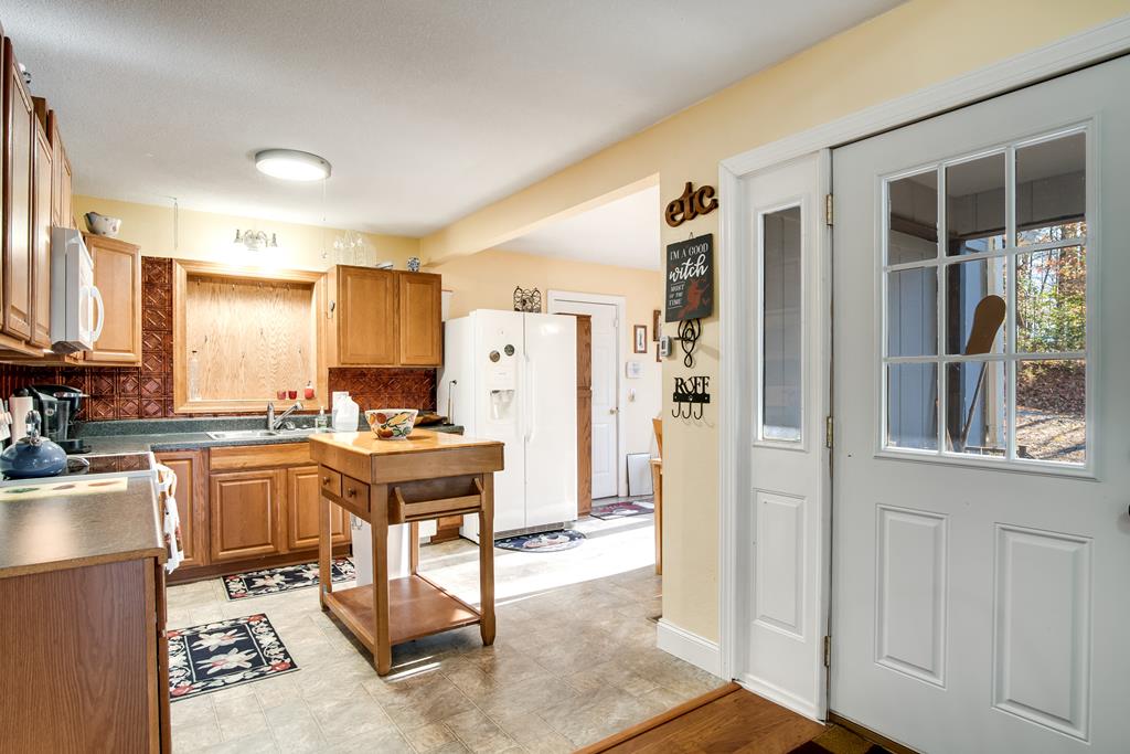 2737 Clarks Chapel Rd