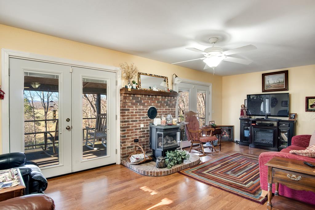 2737 Clarks Chapel Rd