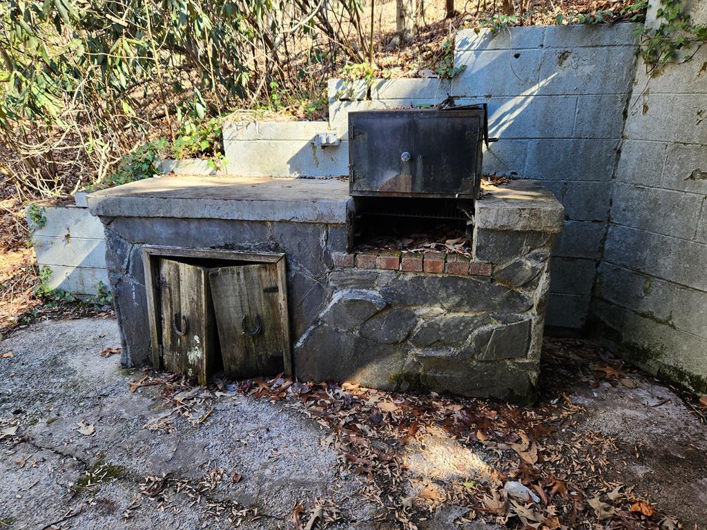 2737 Clarks Chapel Rd