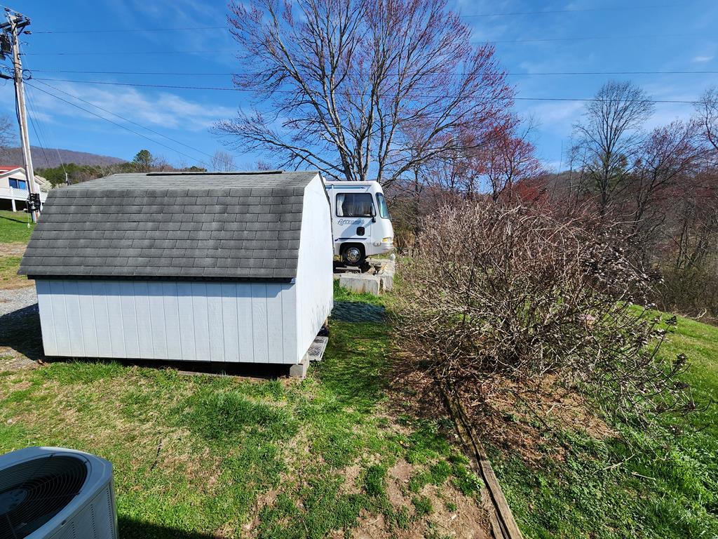 120 West Vineyard Rd