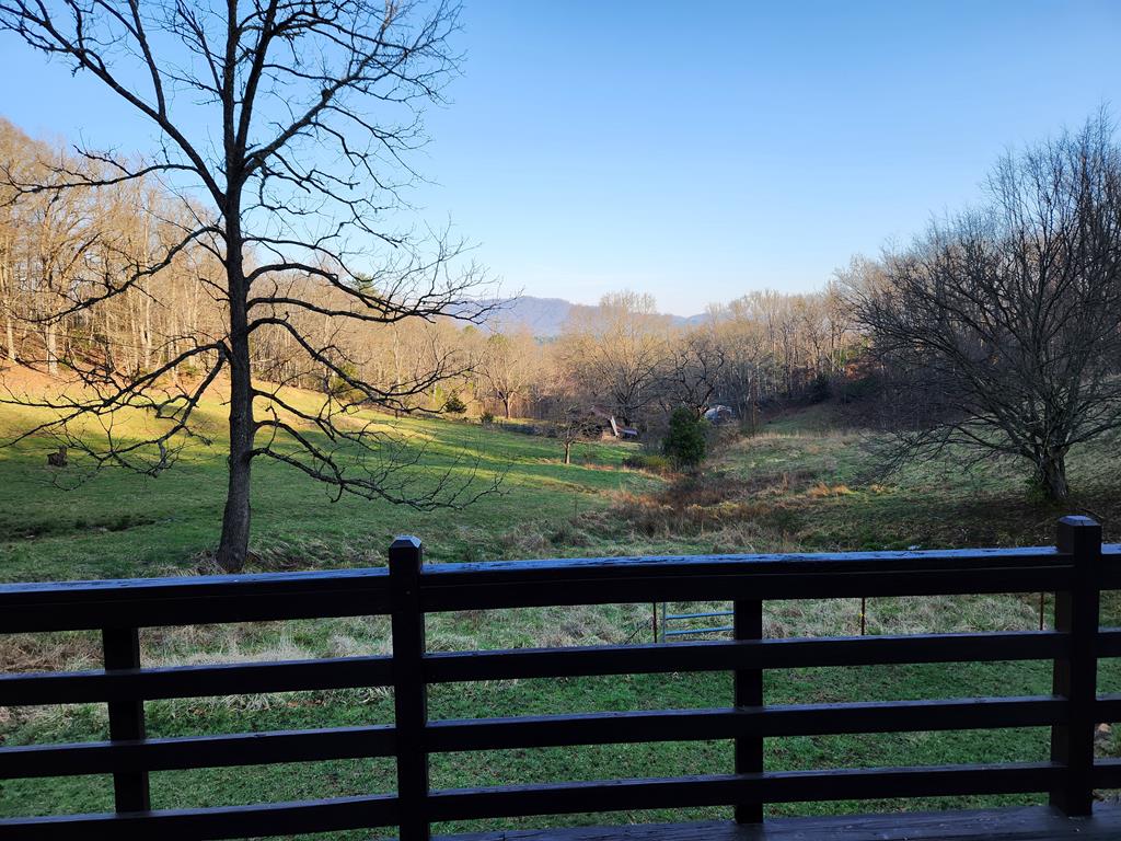 174 West Lowery Lane