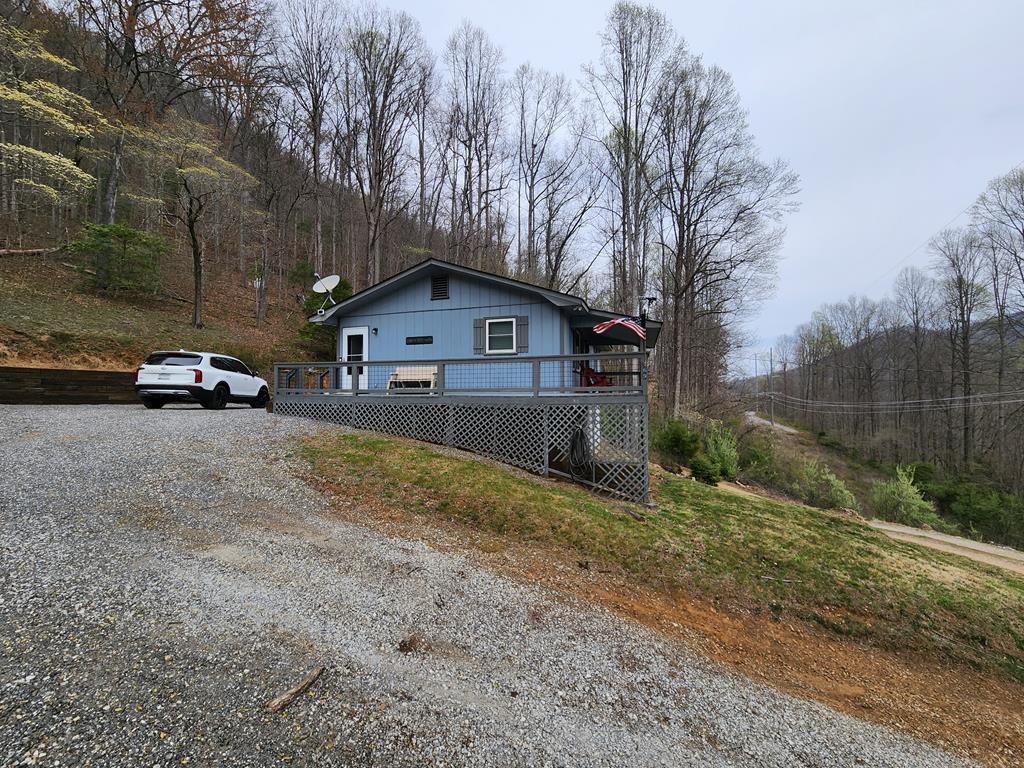 69 Warm Mountain Road