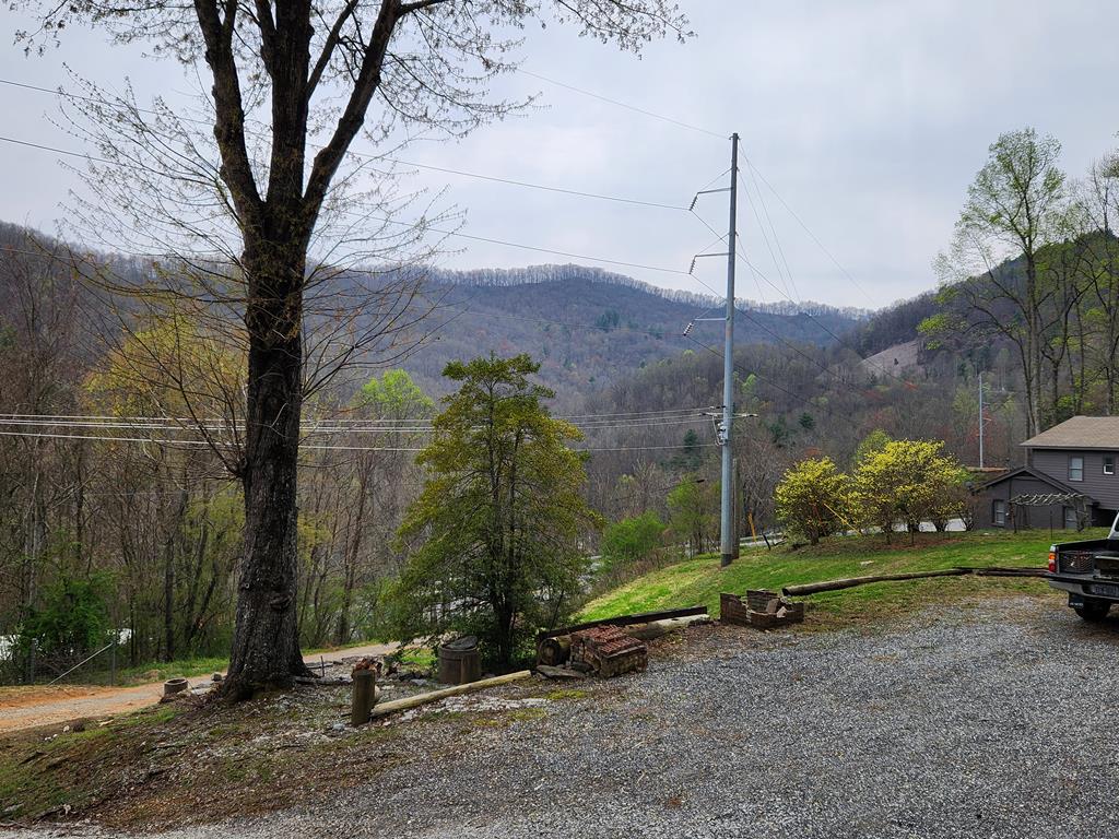69 Warm Mountain Road