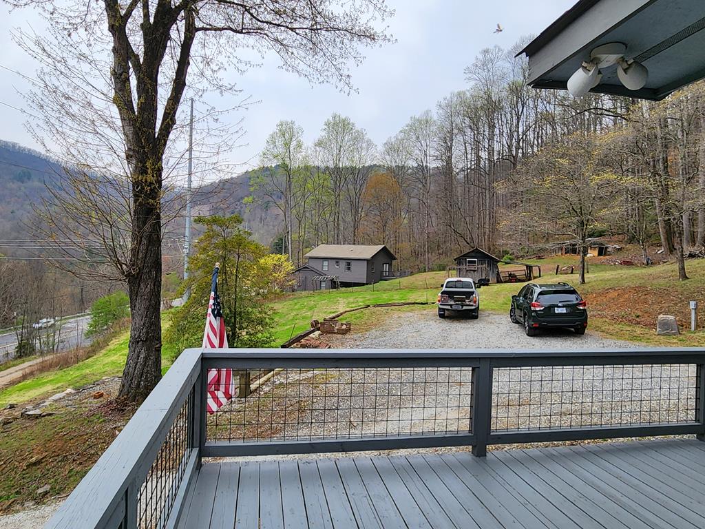 69 Warm Mountain Road