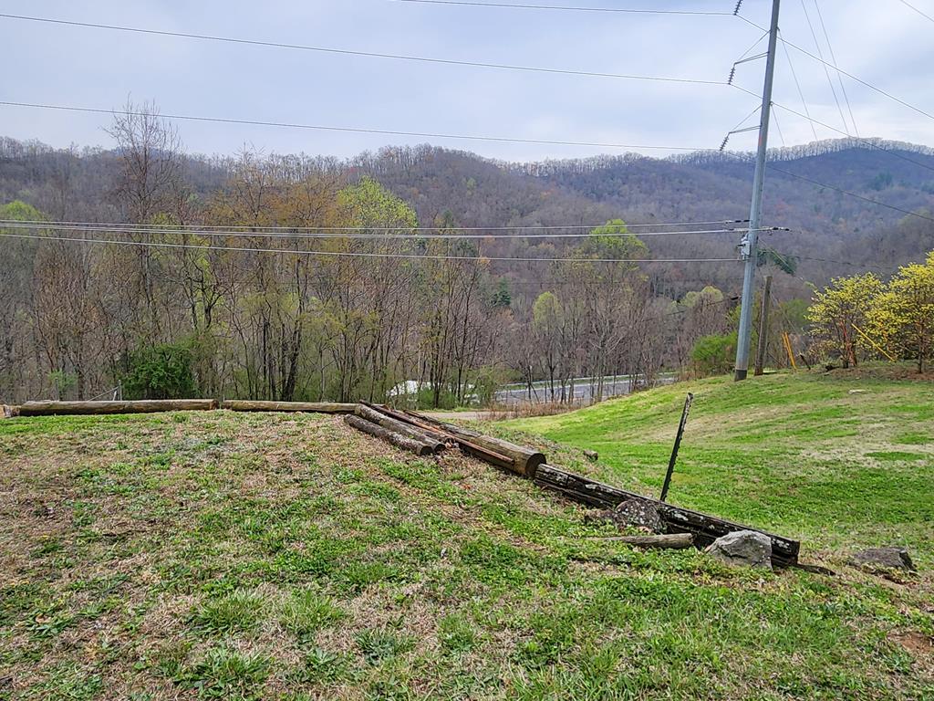 69 Warm Mountain Road