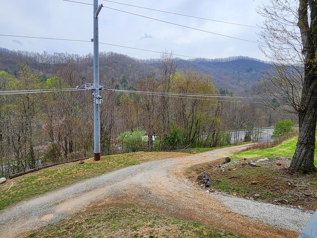 69 Warm Mountain Road