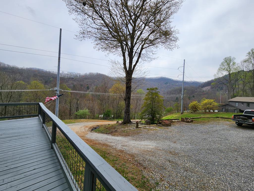 69 Warm Mountain Road