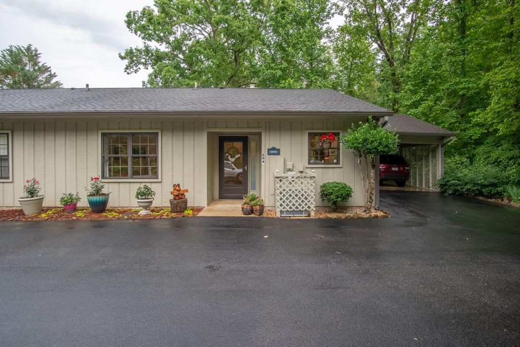 594B Oak Creek Rd