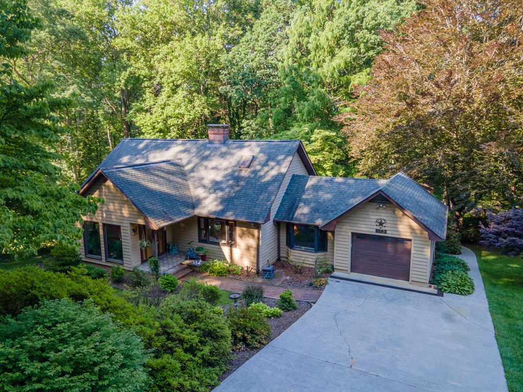 173 Hillcrest Cir