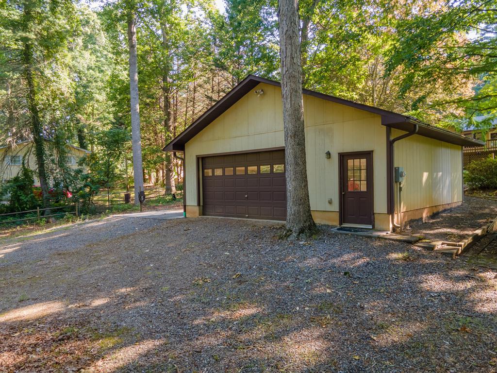 173 Hillcrest Cir