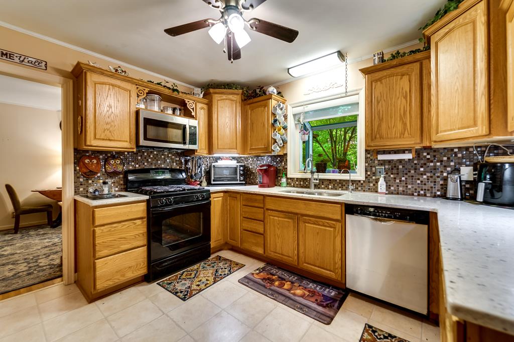 173 Hillcrest Cir