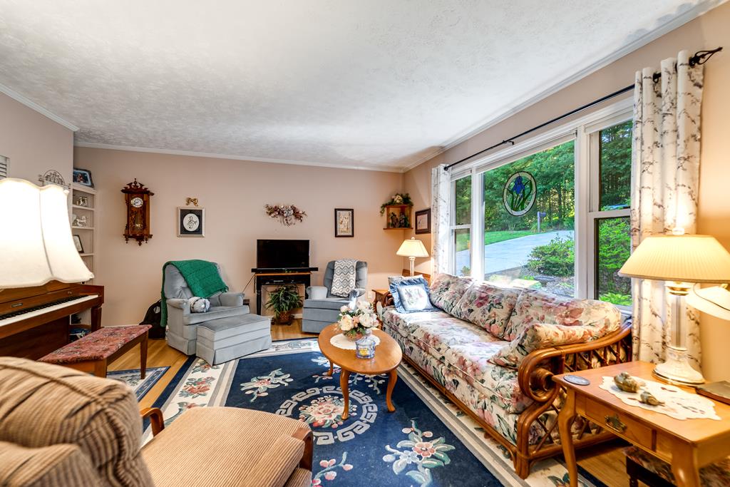 173 Hillcrest Cir