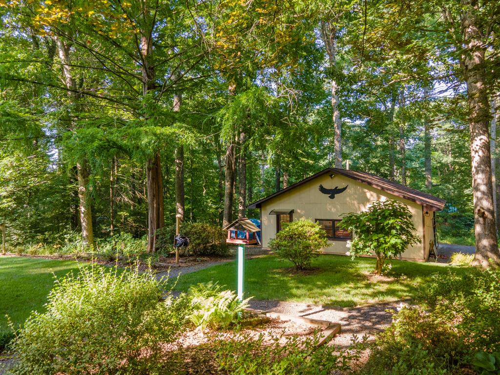 173 Hillcrest Cir