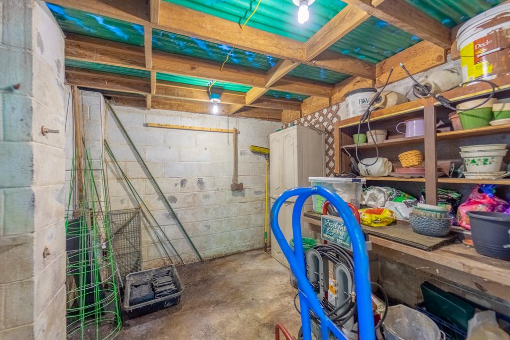 173 Hillcrest Cir