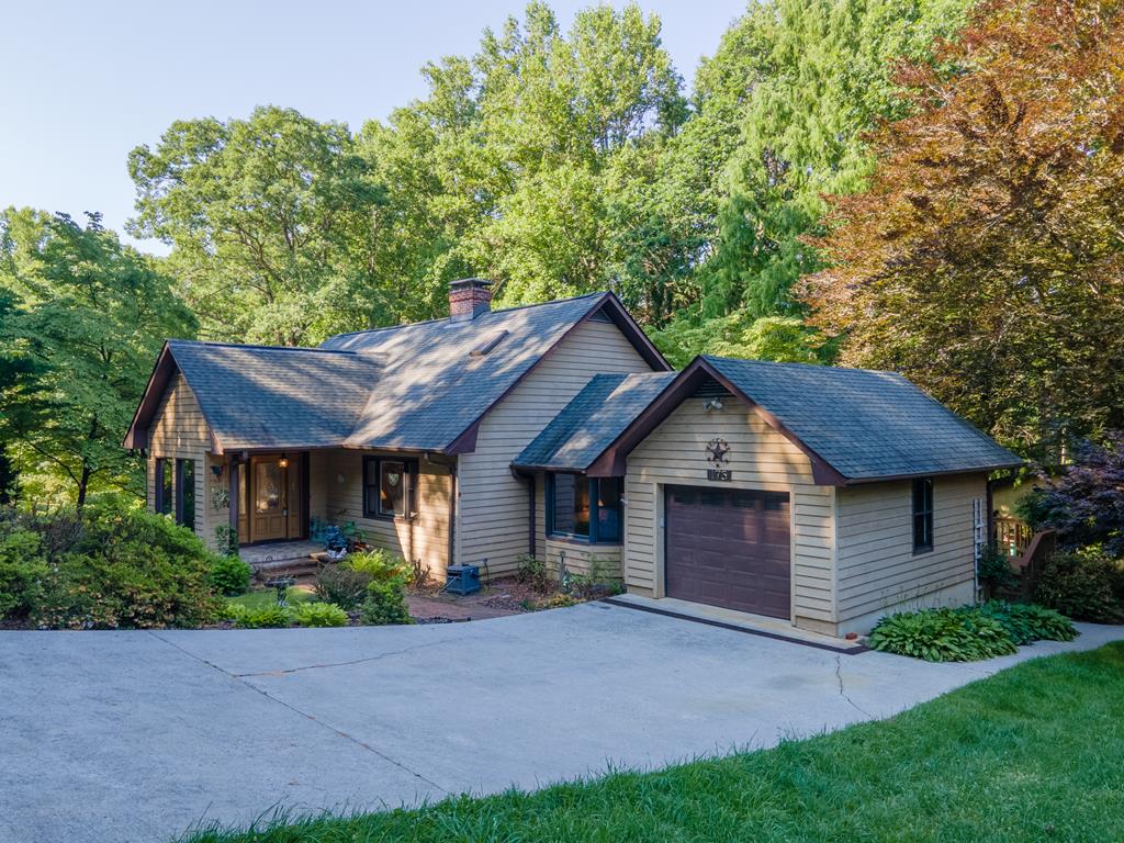 173 Hillcrest Cir