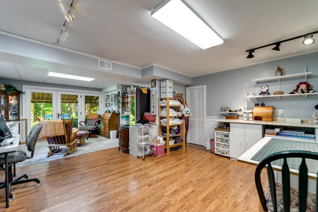 173 Hillcrest Cir
