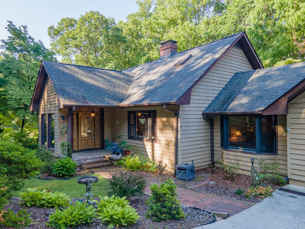 173 Hillcrest Cir