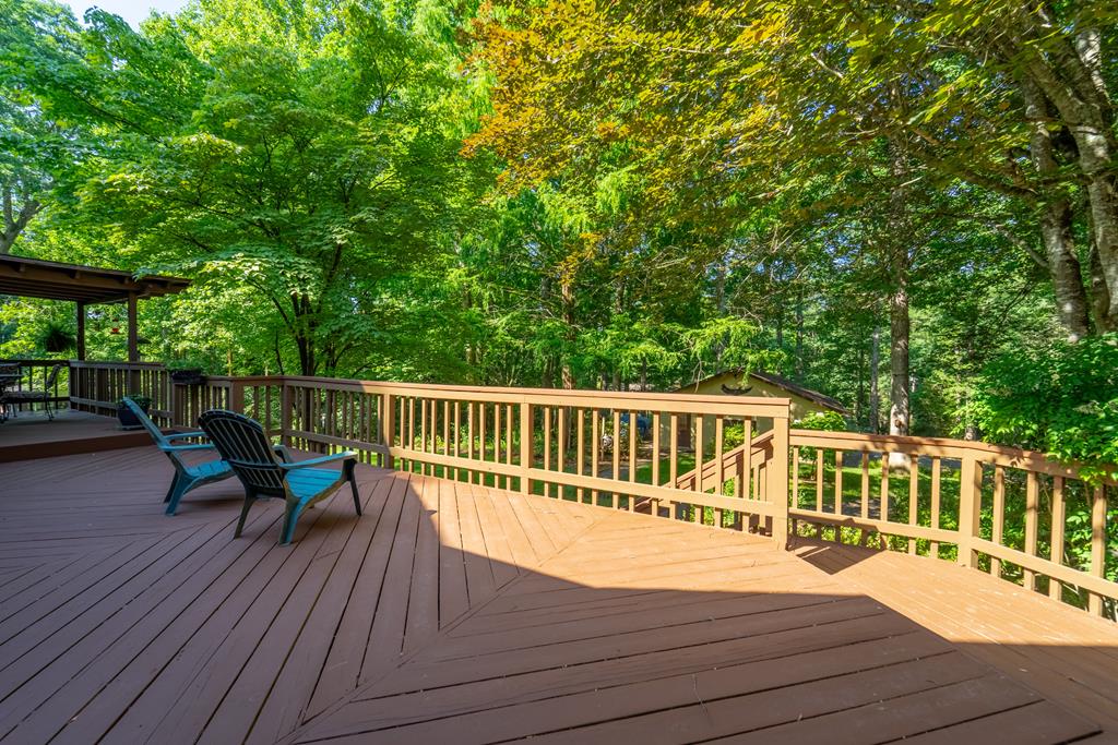 173 Hillcrest Cir