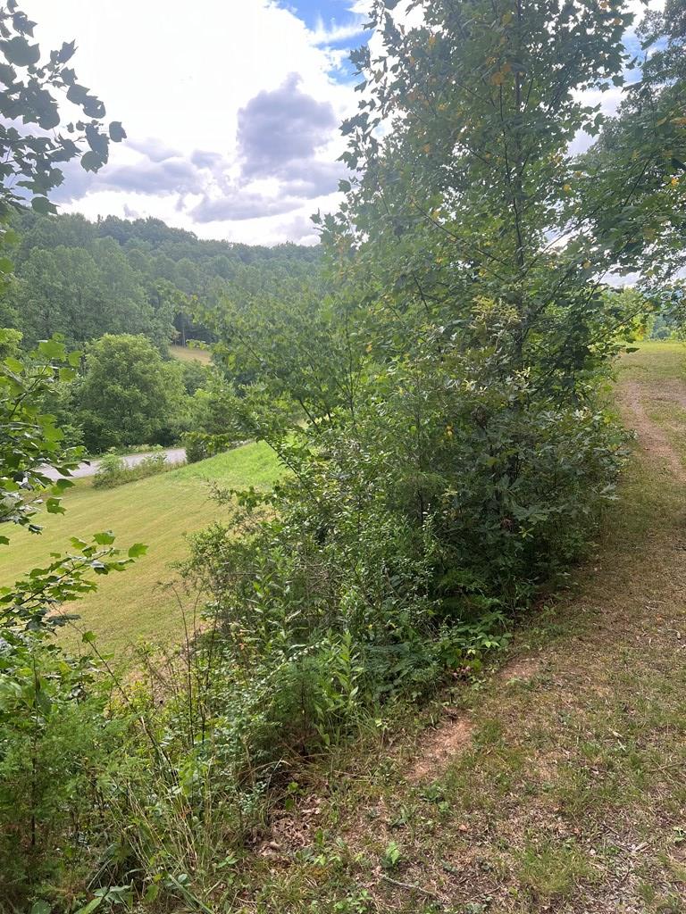 00 Brookstone Mountain Trail