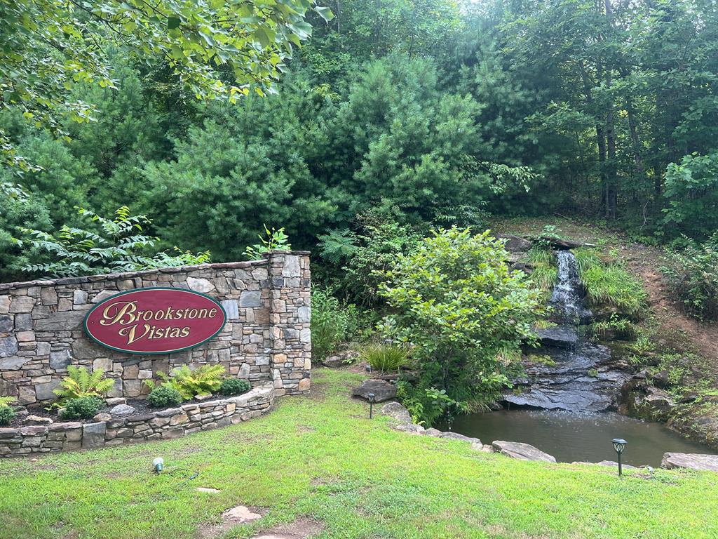 00 Brookstone Mountain Trail