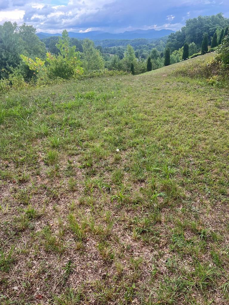 00 Brookstone Mountain Trail
