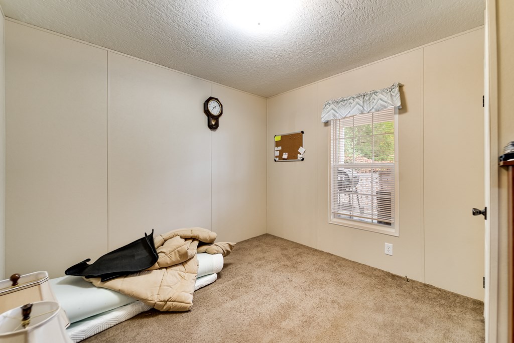 300 Rolling Acres Trail