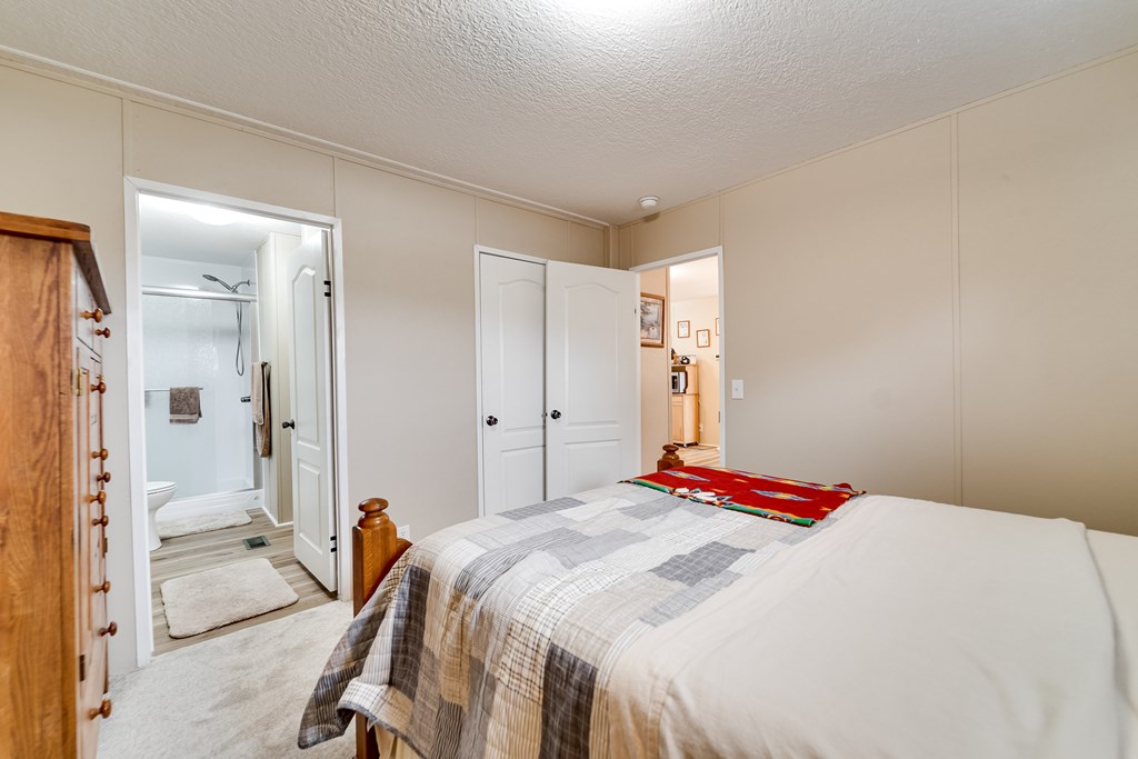 300 Rolling Acres Trail