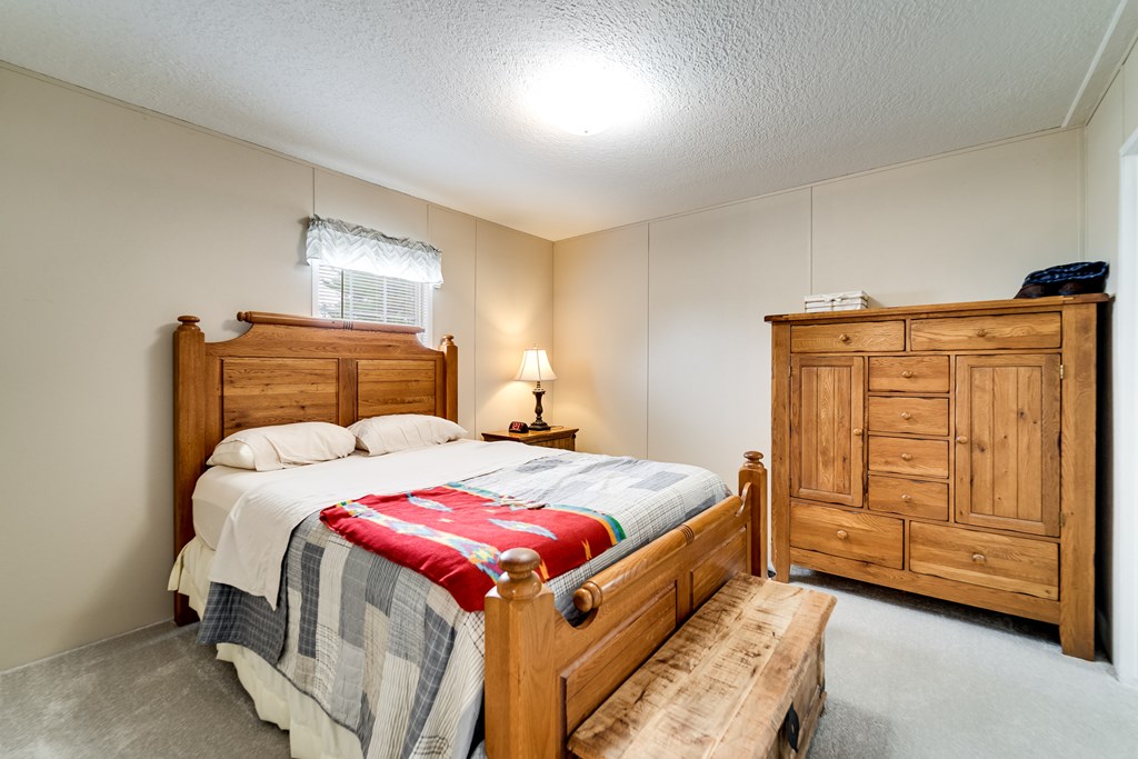 300 Rolling Acres Trail