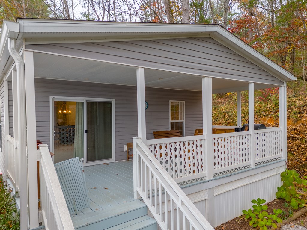 300 Rolling Acres Trail