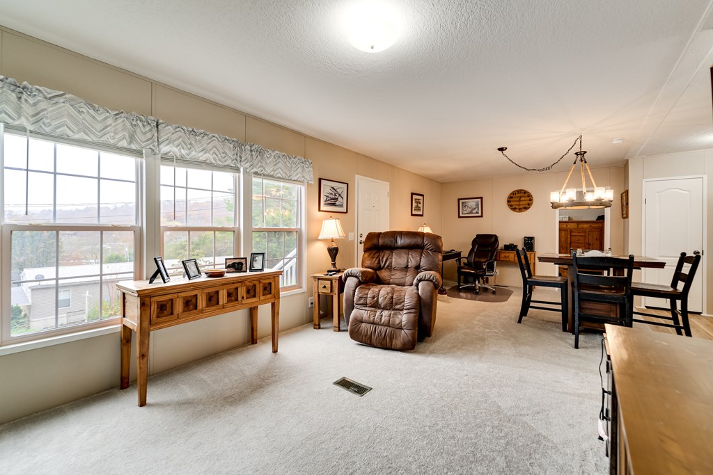 300 Rolling Acres Trail