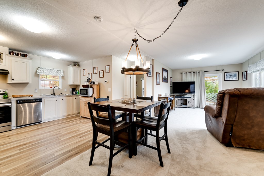 300 Rolling Acres Trail