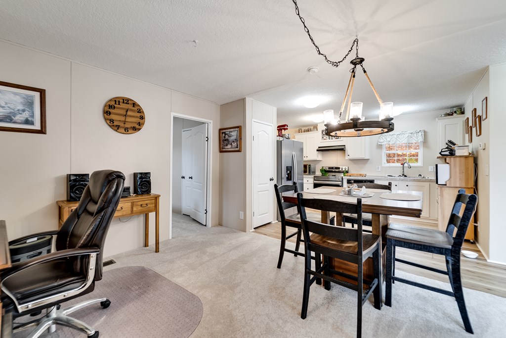 300 Rolling Acres Trail