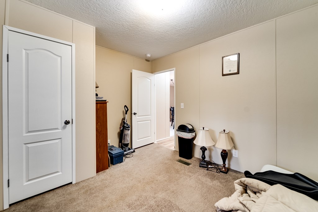 300 Rolling Acres Trail