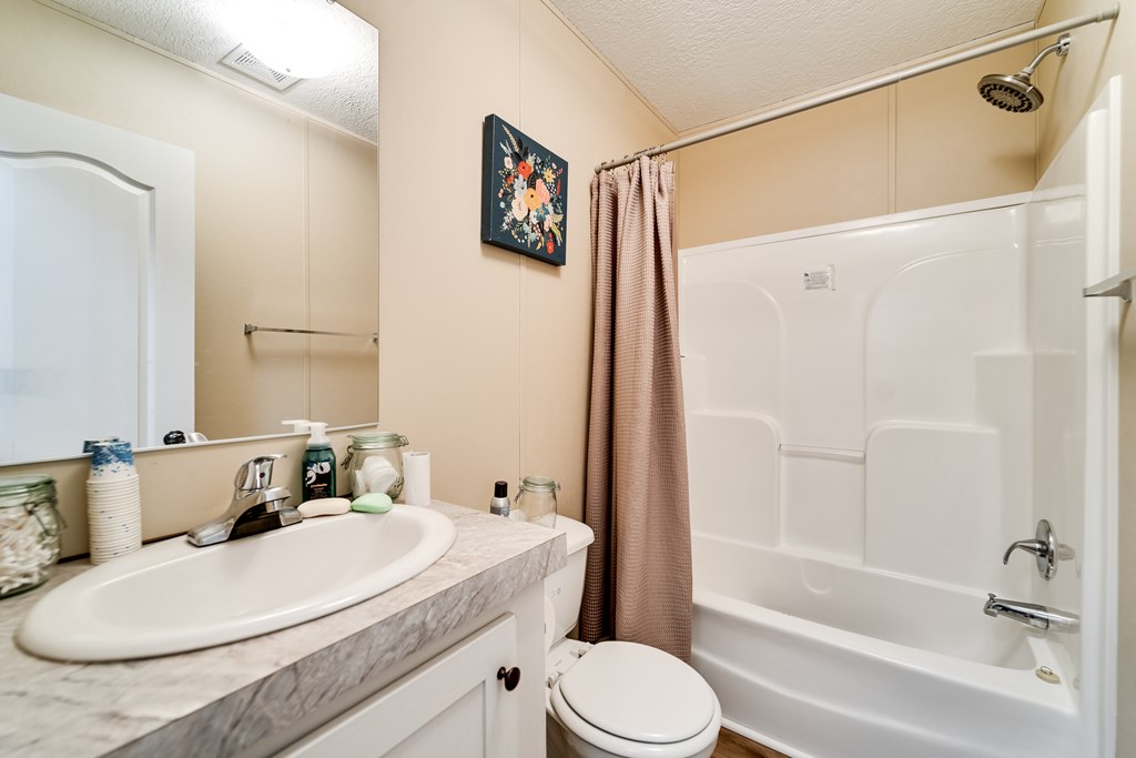 300 Rolling Acres Trail