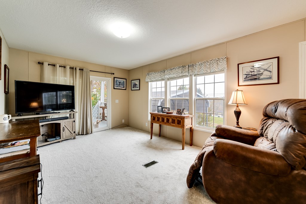 300 Rolling Acres Trail